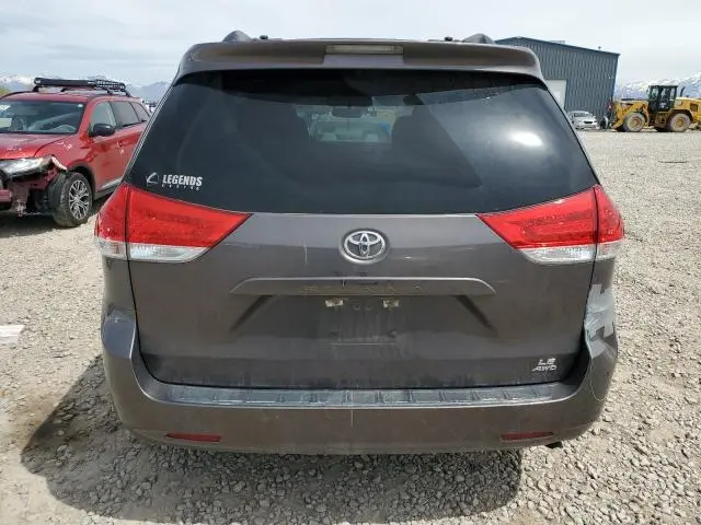 2012 TOYOTA SIENNA LE