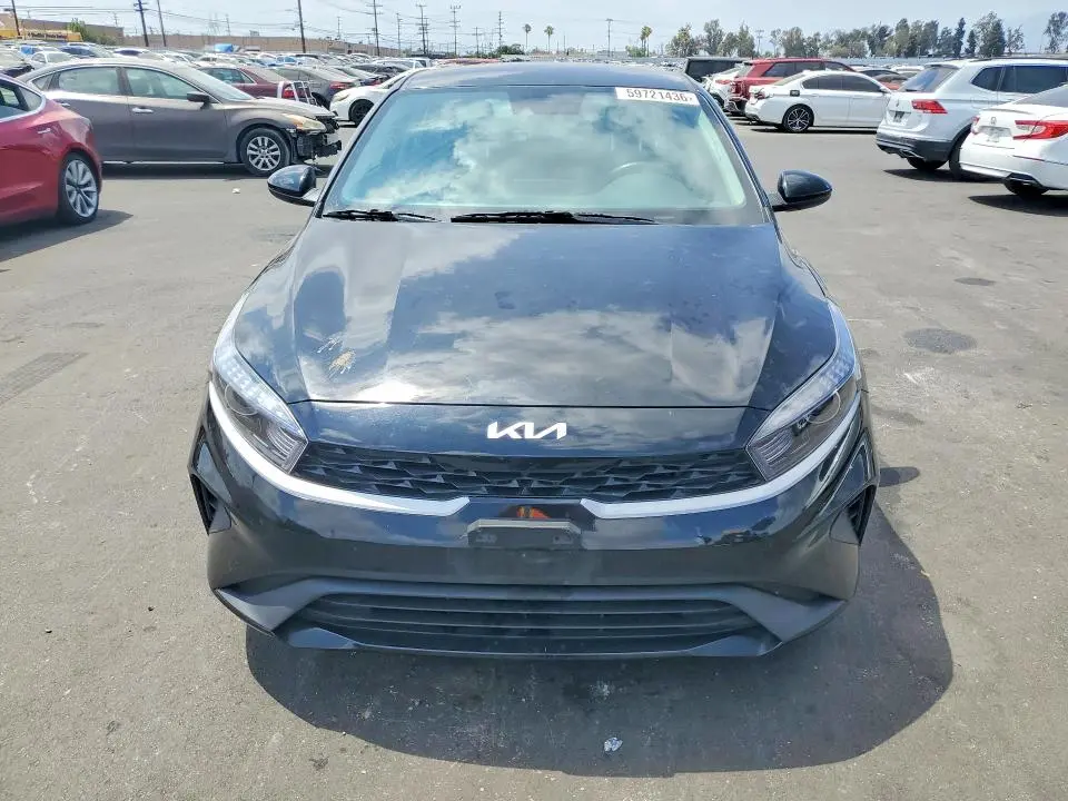 2023 KIA FORTE LXS  