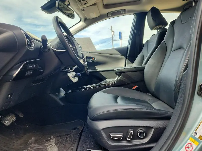 2017 TOYOTA PRIUS FOUR  