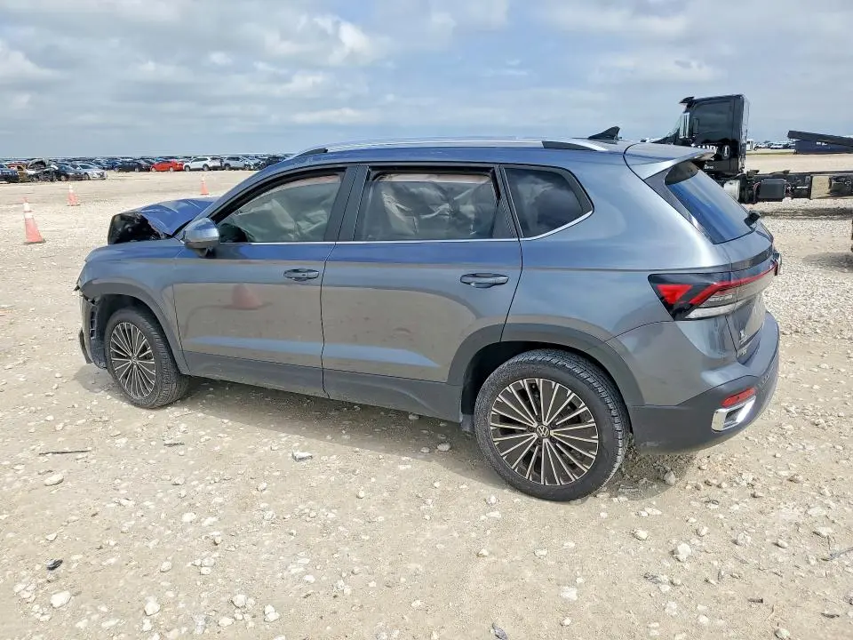 2025 VOLKSWAGEN TAOS SE  