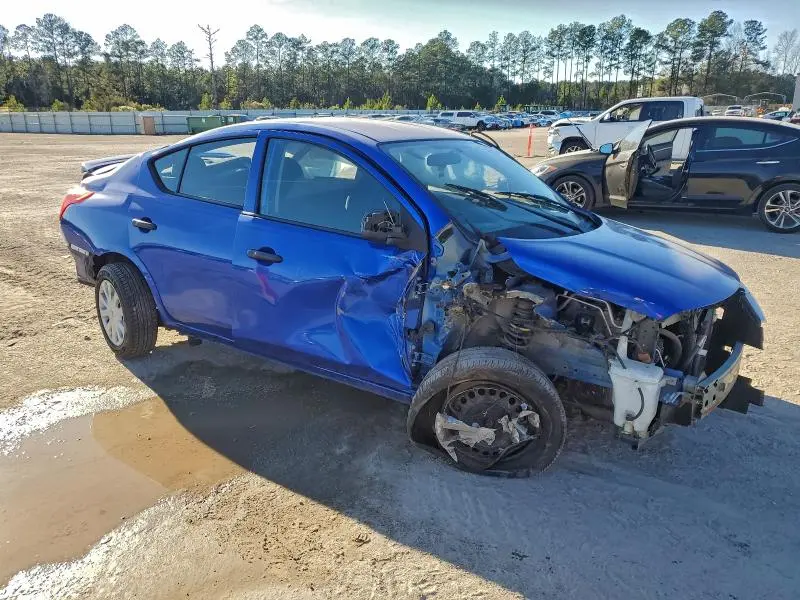 2015 NISSAN VERSA S  
