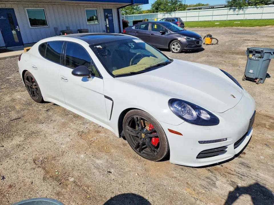 2015 PORSCHE PANAMERA 2  