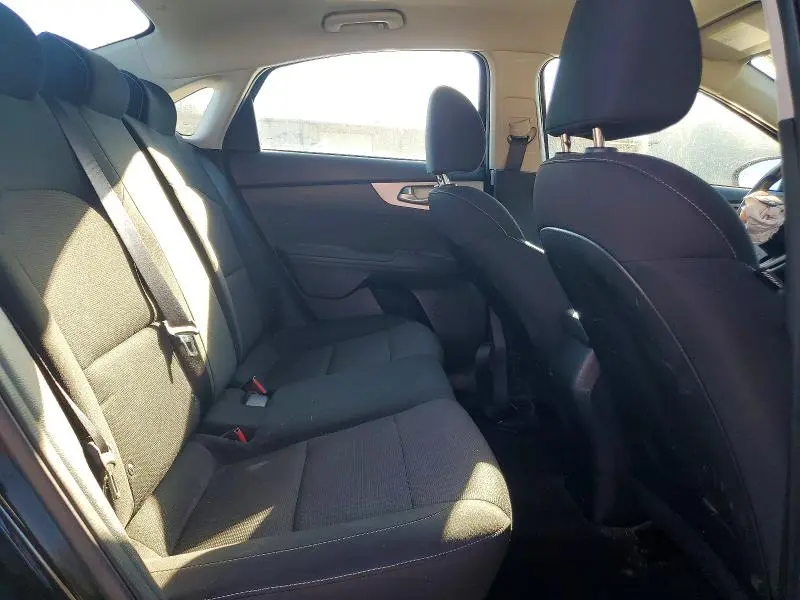 2024 KIA FORTE LX  