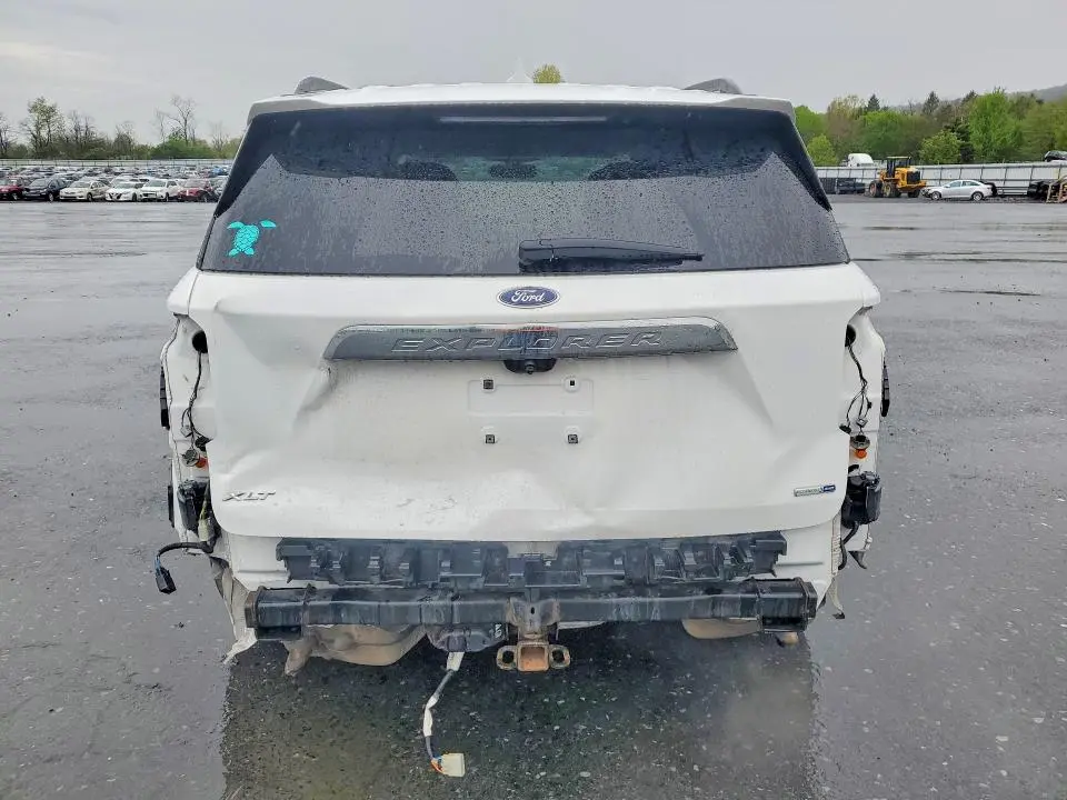 2020 FORD EXPLORER XLT  