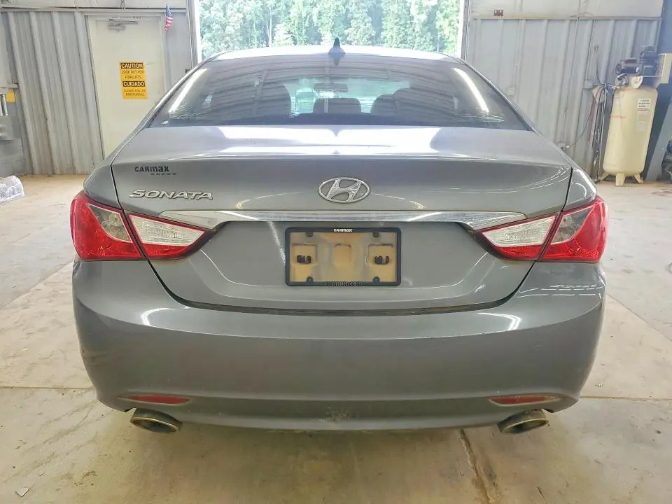 2011 HYUNDAI SONATA SE  
