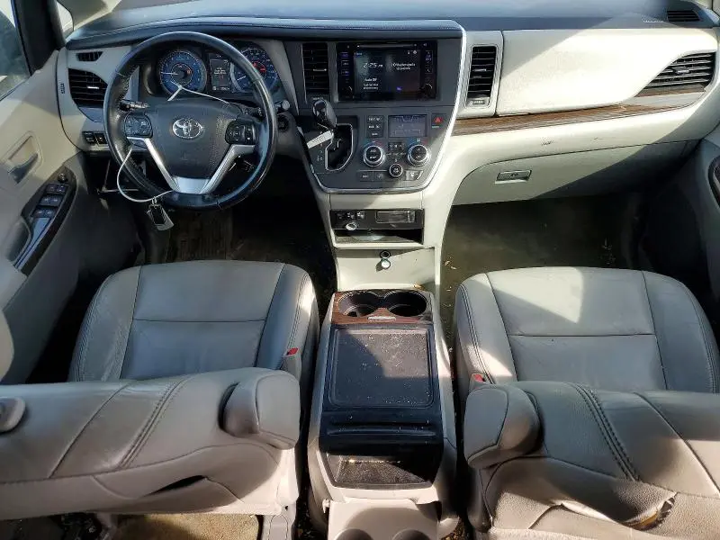 2016 TOYOTA SIENNA XLE 8-PASSENGER  