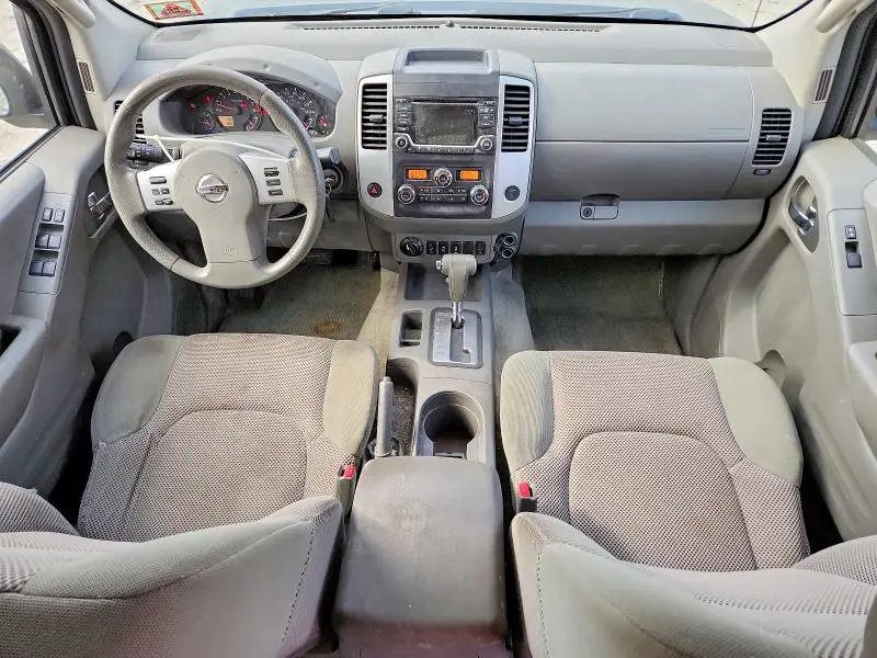2015 NISSAN FRONTIER SV  