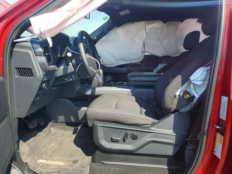 2025 FORD F150 XLT  