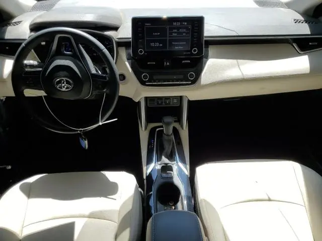 2022 TOYOTA COROLLA CROSS XLE