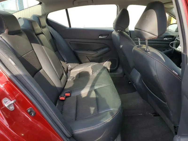 2022 NISSAN ALTIMA SR  