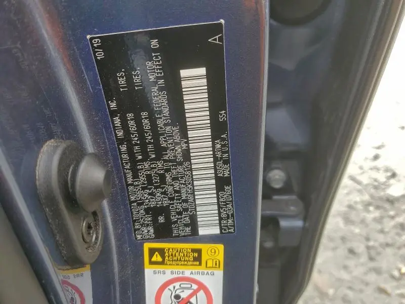 2019 TOYOTA HIGHLANDER LE  