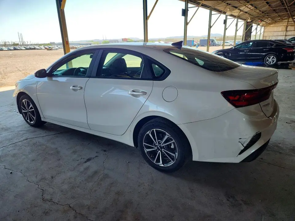 2024 KIA FORTE LXS  
