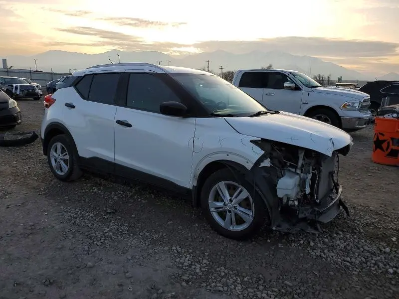 2018 NISSAN KICKS S  