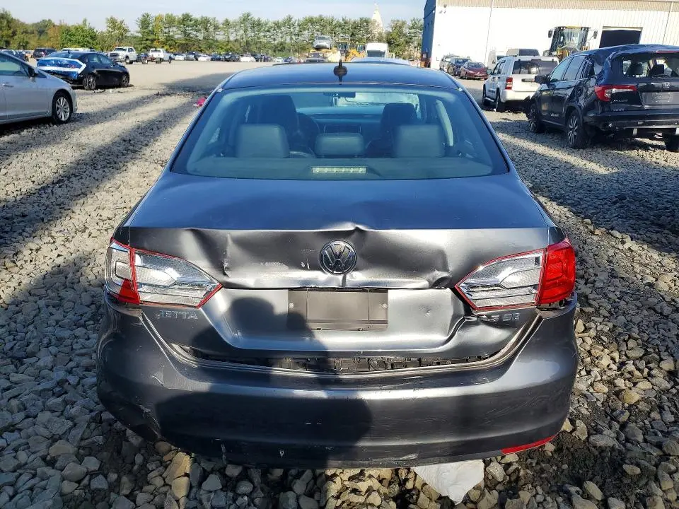 2013 VOLKSWAGEN JETTA SE  