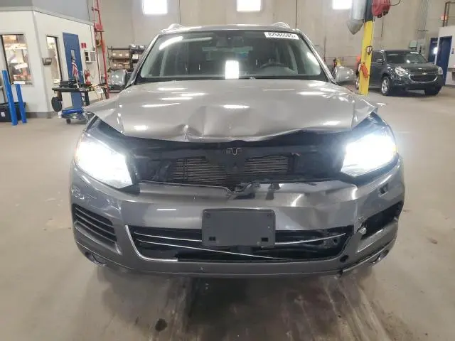 2013 VOLKSWAGEN TOUAREG V6  