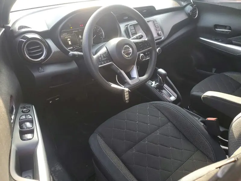 2018 NISSAN KICKS SV  