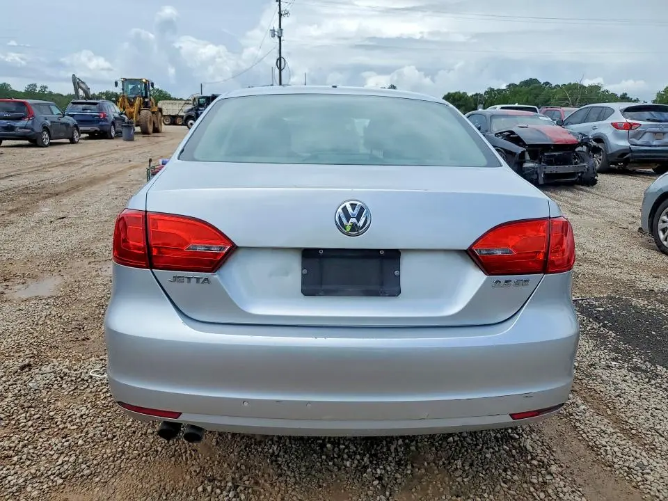 2012 VOLKSWAGEN JETTA SE  