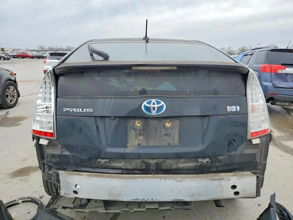 2011 TOYOTA PRIUS THREE  