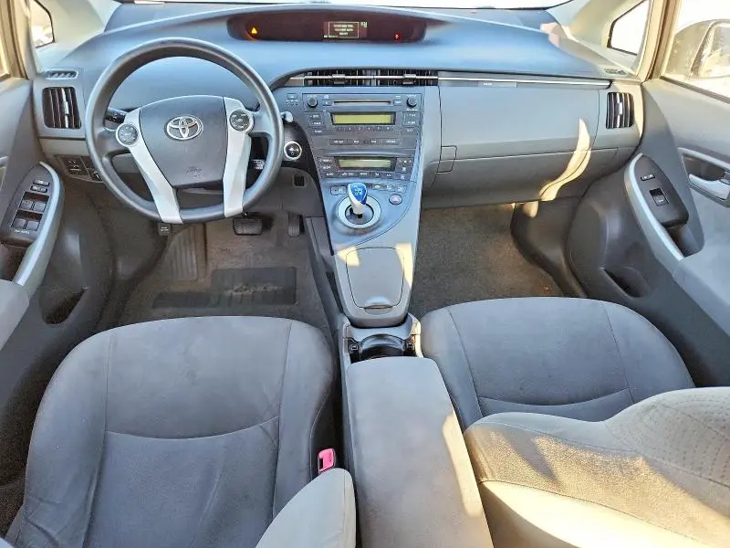 2010 TOYOTA PRIUS II  