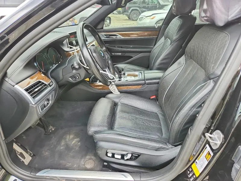2018 BMW 750 XI  