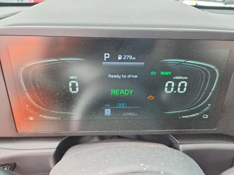 2024 KIA NIRO LX  