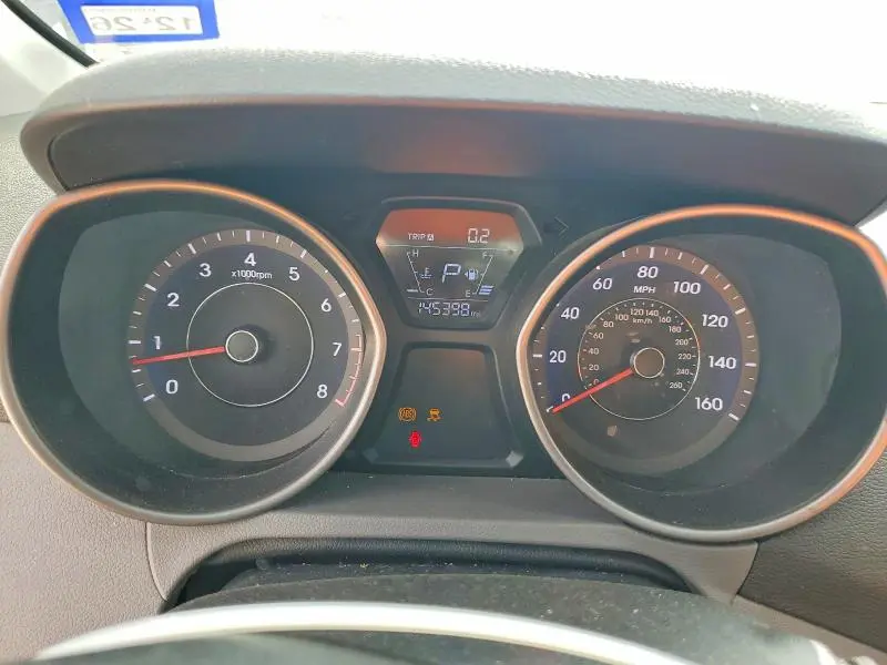 2014 HYUNDAI ELANTRA SE  