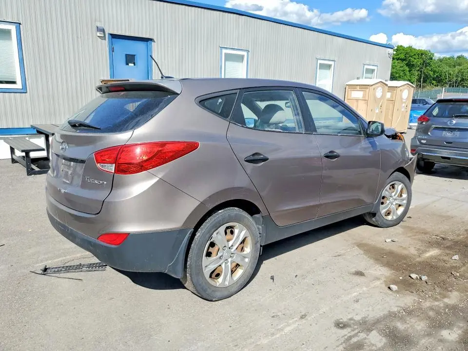 2011 HYUNDAI TUCSON GL  