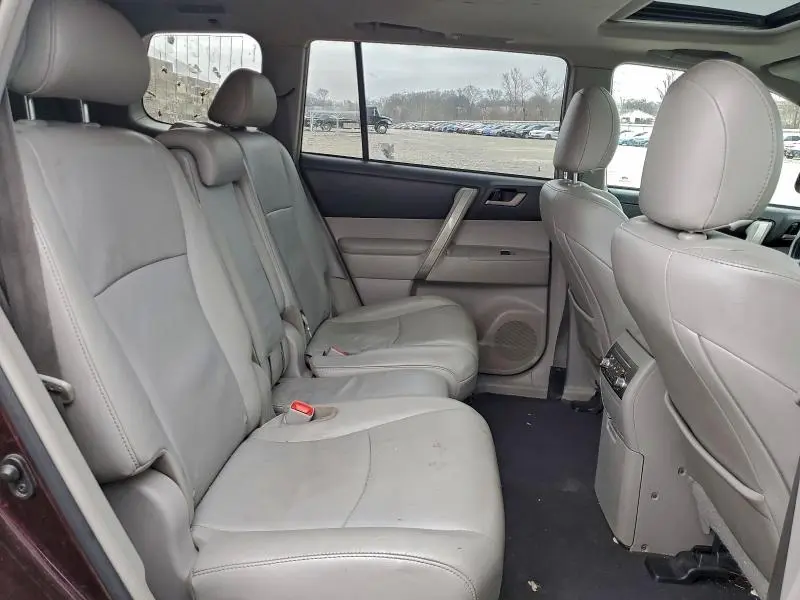 2011 TOYOTA HIGHLANDER BASE  