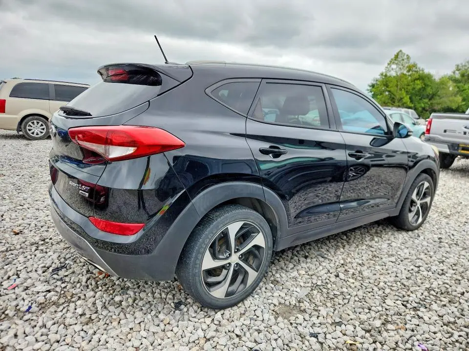 2016 HYUNDAI TUCSON SPORT  