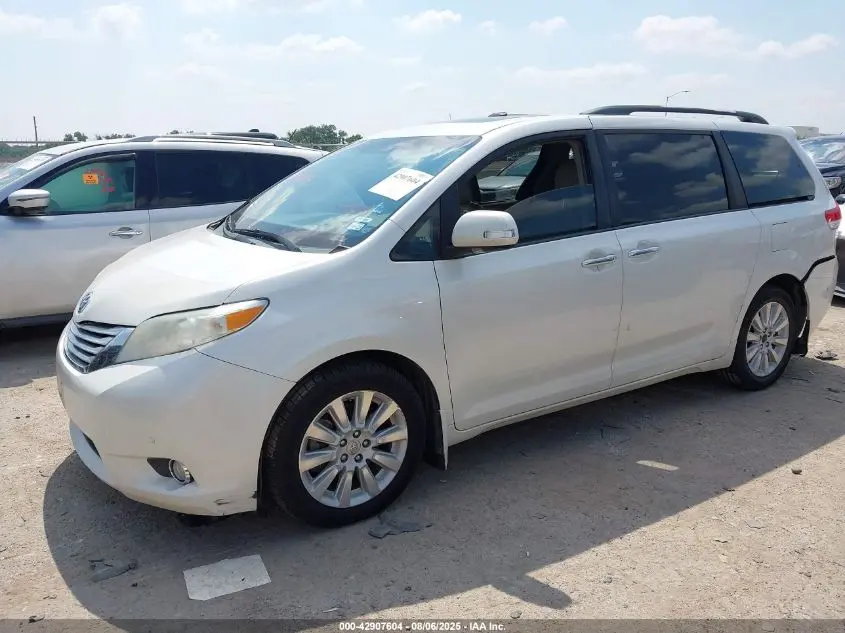 2013 TOYOTA SIENNA LIMITED V6 7 PASSENGER