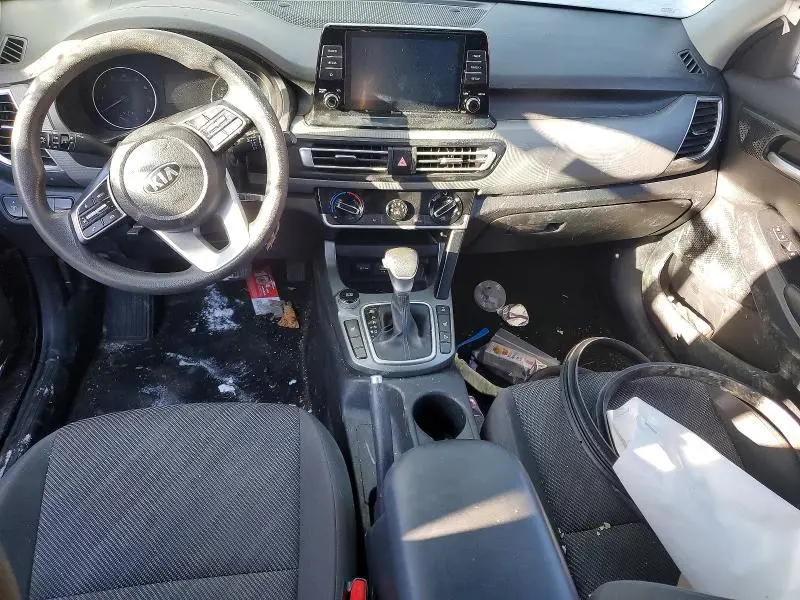 2021 KIA SELTOS LX  