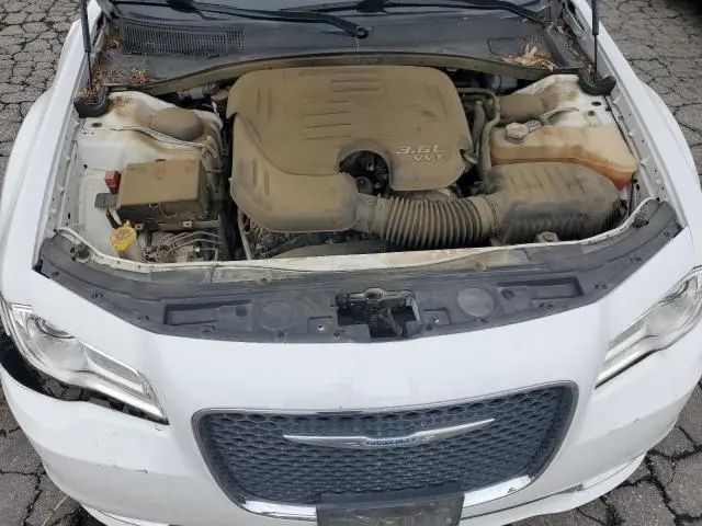 2016 CHRYSLER 300 LIMITED  