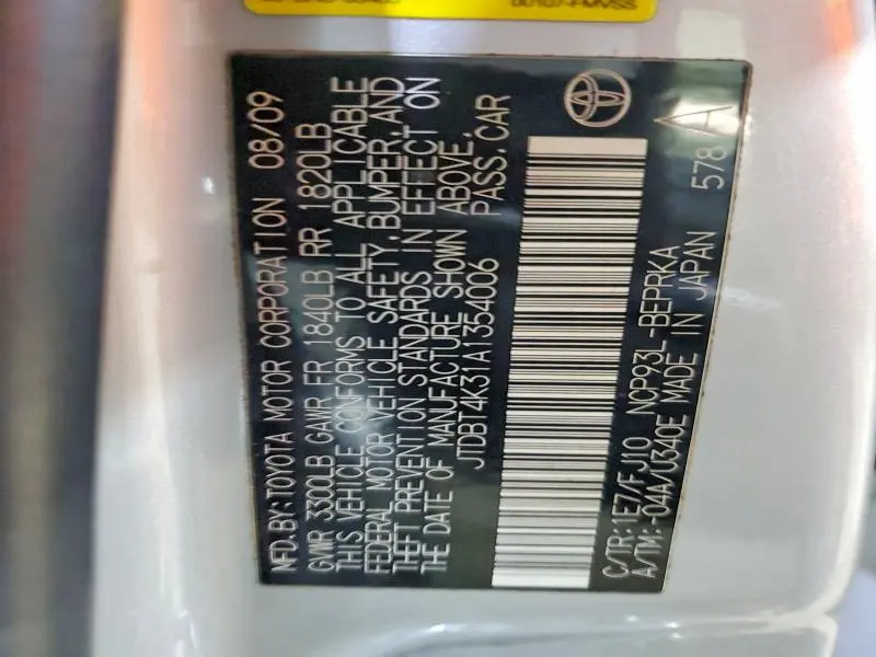 2010 TOYOTA YARIS BASE  