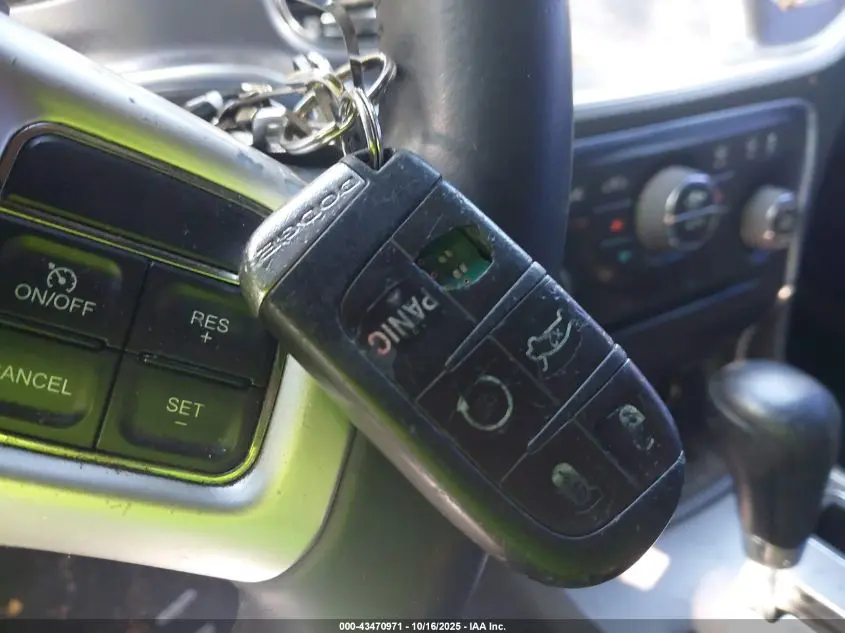 2013 DODGE CHARGER R/T