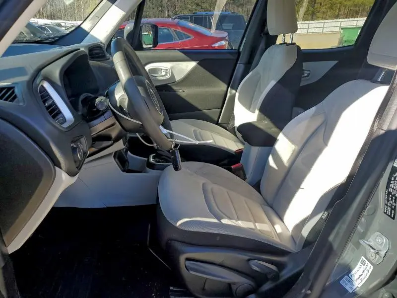 2019 JEEP RENEGADE LATITUDE  