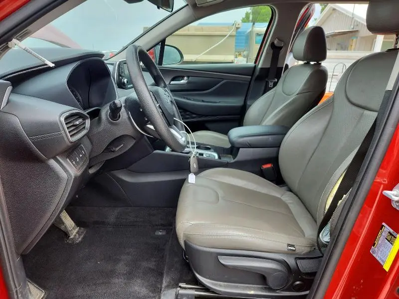 2019 HYUNDAI SANTA FE SE  