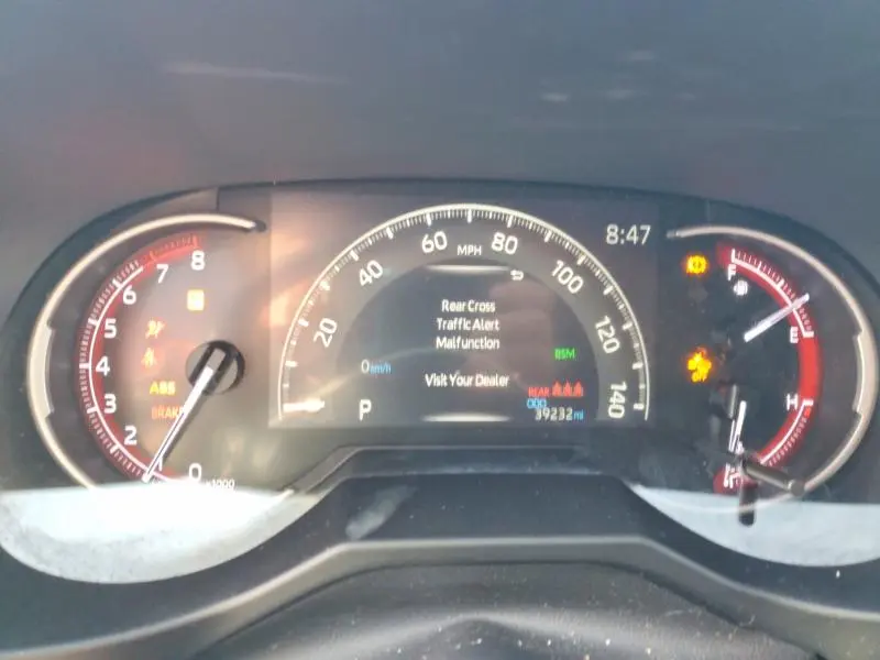 2023 TOYOTA RAV4 XLE  