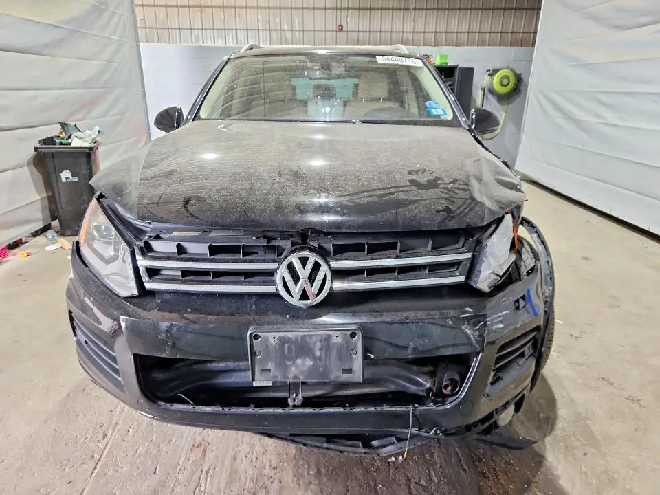 2013 VOLKSWAGEN TOUAREG V6 TDI  