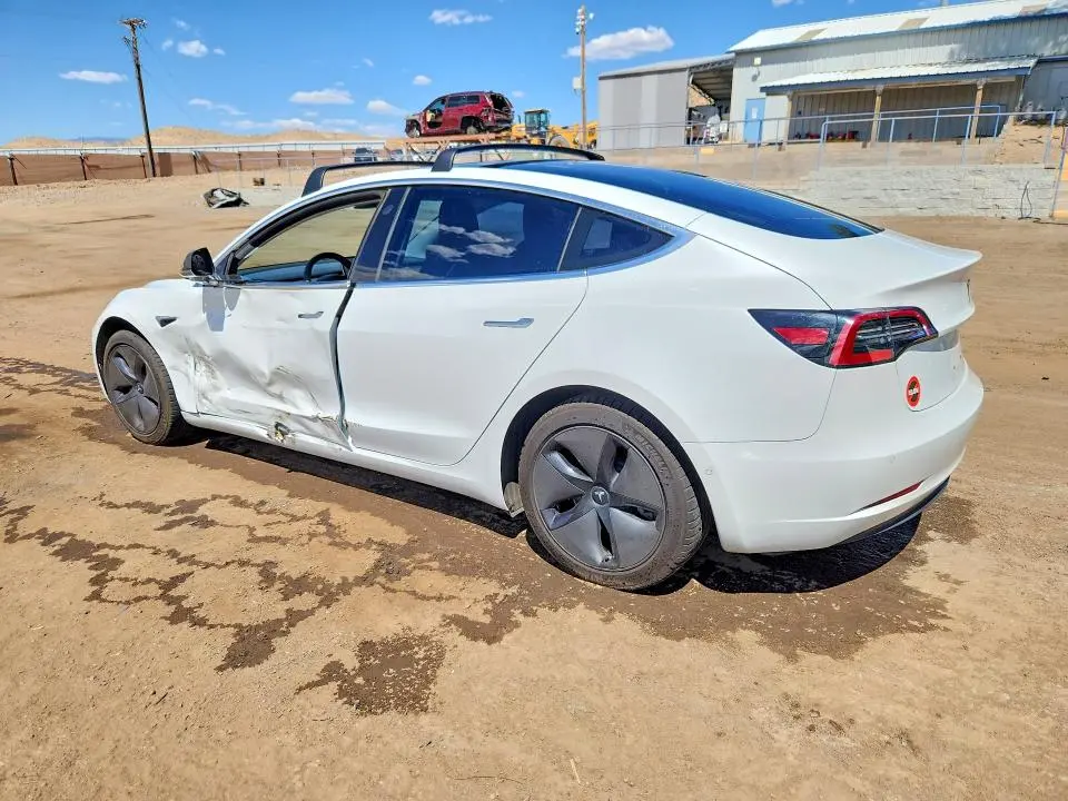2018 TESLA MODEL 3   