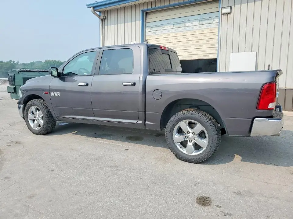 2017 RAM 1500 SLT  