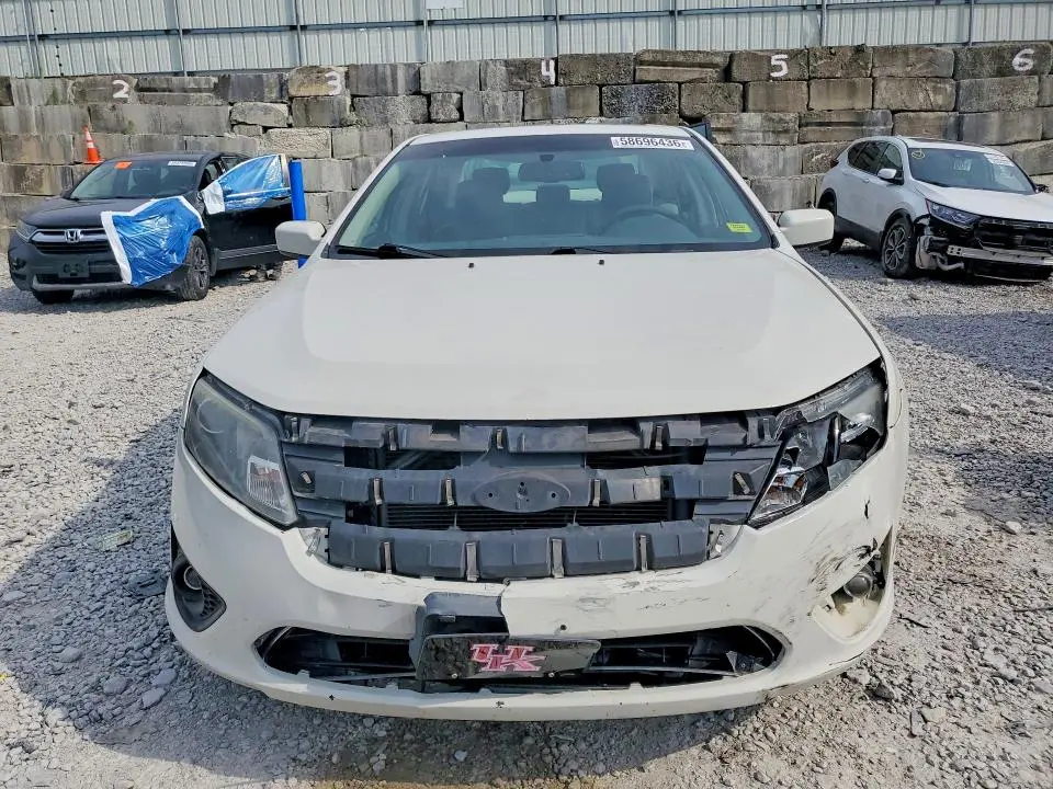 2011 FORD FUSION SE  