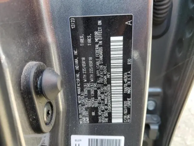 2024 TOYOTA HIGHLANDER LE  