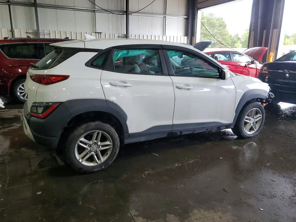 2022 HYUNDAI KONA SE  