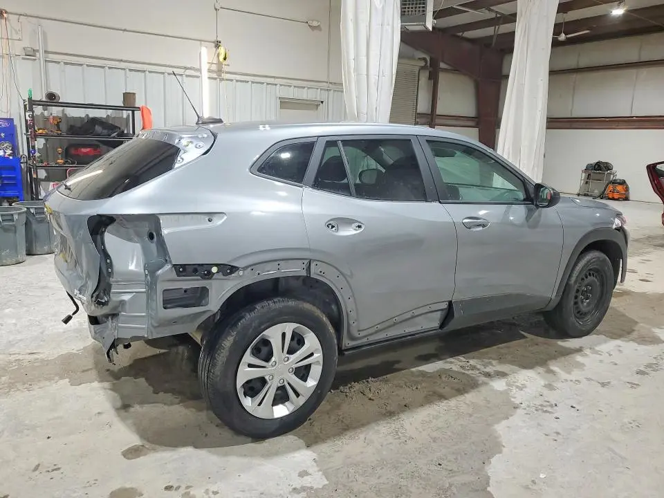 2024 CHEVROLET TRAX LS  