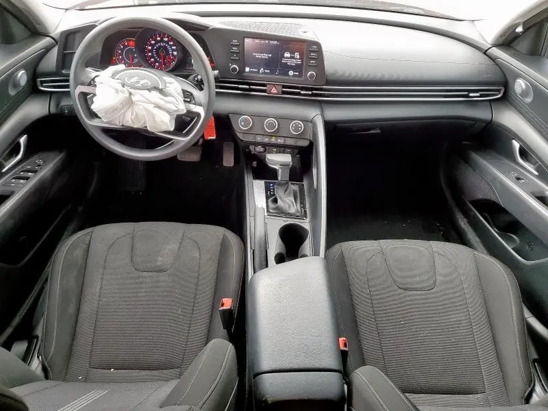 2021 HYUNDAI ELANTRA SE  