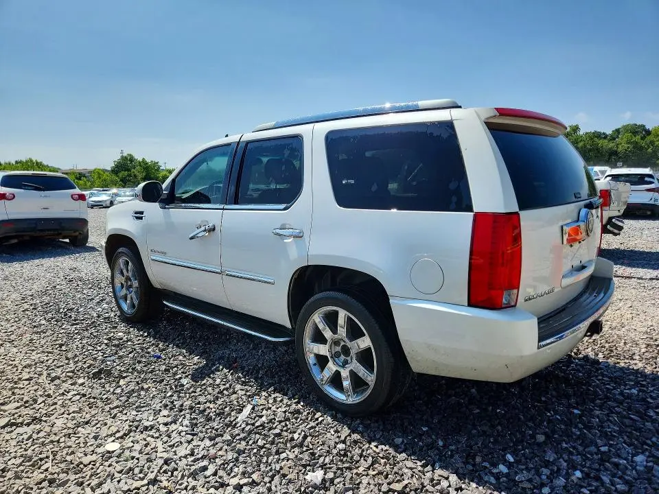 2013 CADILLAC ESCALADE LUXURY  