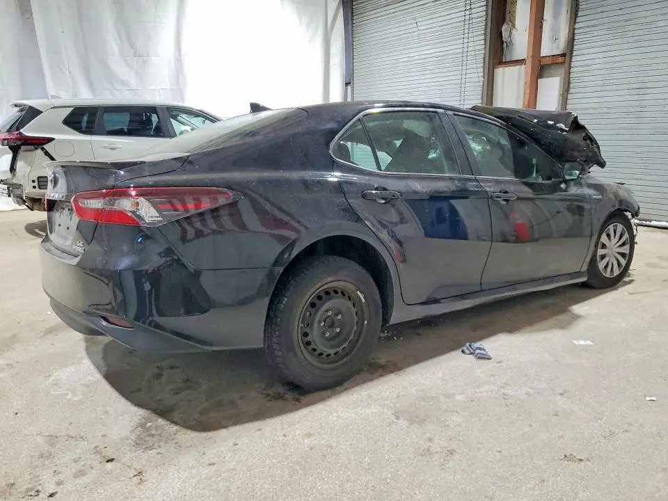 2021 TOYOTA CAMRY LE  