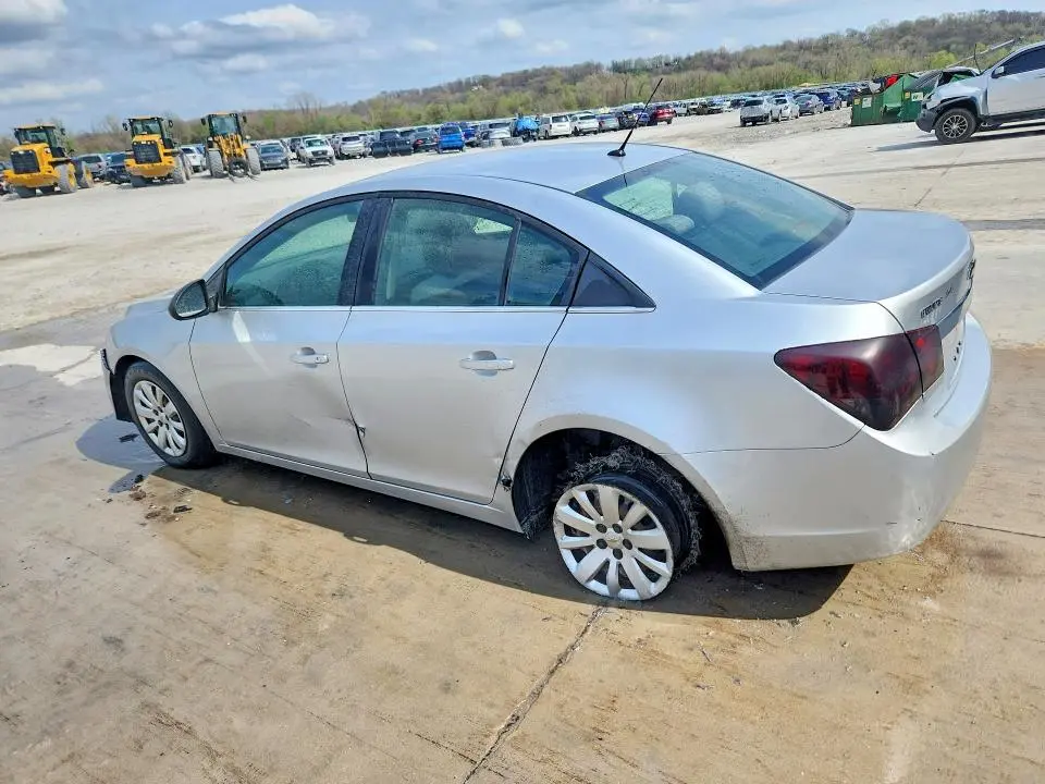 2011 CHEVROLET CRUZE LS  