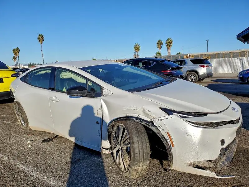 2026 TOYOTA PRIUS LE  