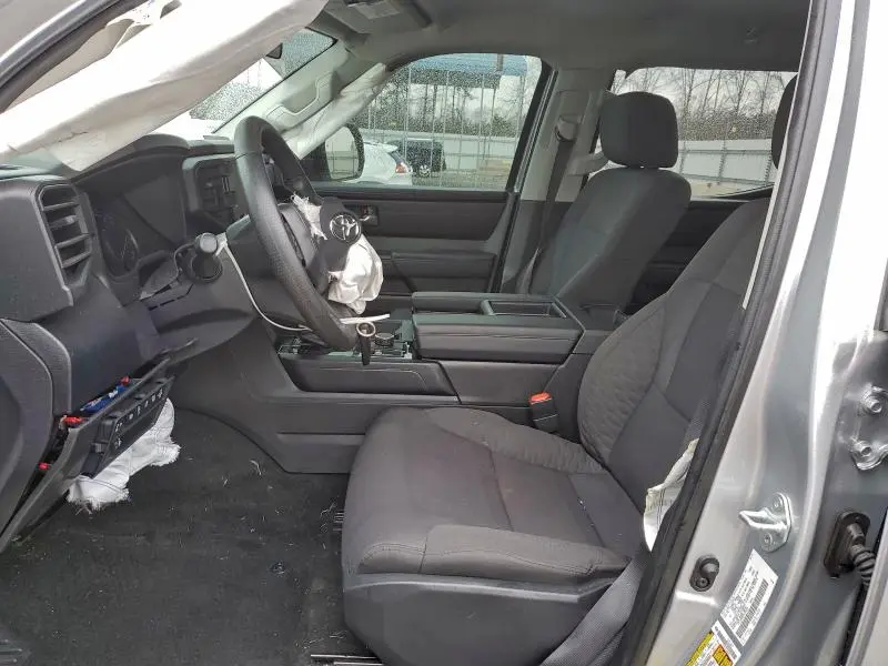 2024 TOYOTA TUNDRA CREWMAX SR  